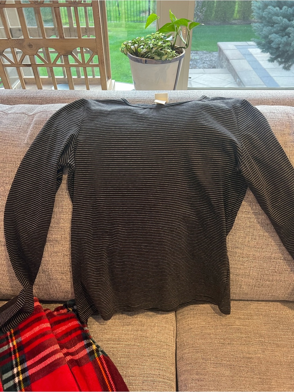 Women’s Black & White Stripe Long-Sleeve T shirt H & M brand